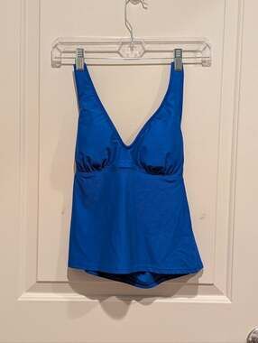Sports Illustrated Swim Blue V-Neck Tankini Top Size Small